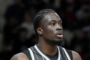 Στους Μιλγουόκι Μπακς και ο Άλεξ Αντετοκούνμπο