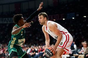 GBL: Ο Ολυμπιακός πήρε το πρώτο ντέρμπι “αιωνίων” της σεζόν (vid)