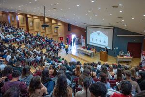 Με κρητικό γλέντι υποδέχτηκε τους νέους φοιτητές το πανεπιστήμιο Κρήτης