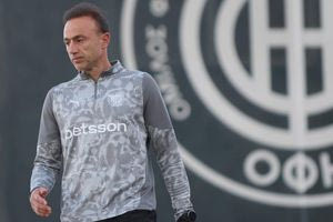 Έπιασε δουλειά στον ΟΦΗ ο Χρήστος Κόντης : “Να φτιάξουμε μία ομάδα που θα είναι ανταγωνιστική” (vid)