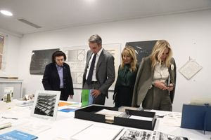 Επίσκεψη Μητσοτσάκη και Μαρέβας Γκραμπόφσκι στο Εθνικό Μουσείο Σύγχρονης Τέχνης