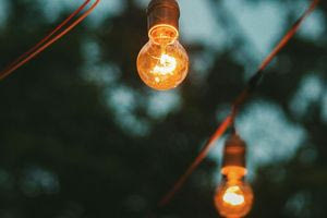 Ρεύμα: Επιστροφή τιμών ηλεκτρικής ενέργειας στα προ κρίσης επίπεδα στην Ελλάδα