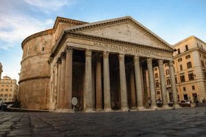 Ιταλία: Νεκρός 69χρονος τουρίστας που έπεσε από τοίχο του Πάνθεον στη Ρώμη