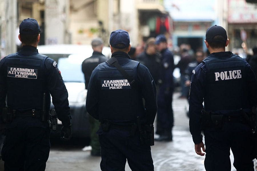 Αθήνα: Ακραία καταστολή της Αστυνομίας με χημικά, σε παιδάκια με ζωγραφιές