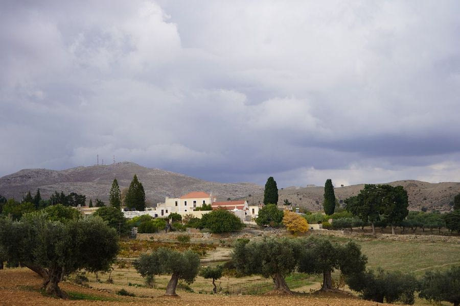 Προστατευόμενο τοπίο 271 στρέμματα η Μονή Απεζανών