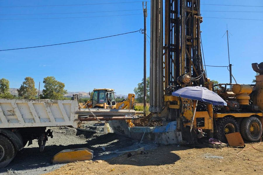 Ανόρυξη νέας αρδευτικής γεώτρησης στην κοινότητα Πλατάνου (Μετόχι)