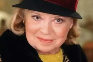 Το «αντίο» της Finos Film στην Άννα Κυριακού (Βίντεο)