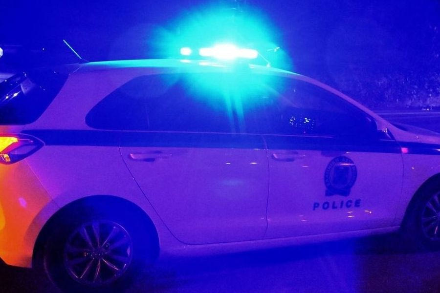 Ληστεία μετά φόνου στη Σαλαμίνα – Νεκρή ηλικιωμένη με τραύμα στο κεφάλι από μπουκάλι