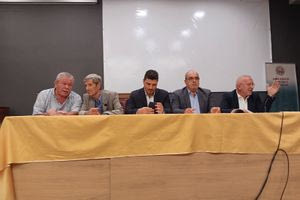 Πλήθος κόσμου στην παρουσίαση του βιβλίου των Αντώνη Κοτσακά και Χάρη Τσιόκα