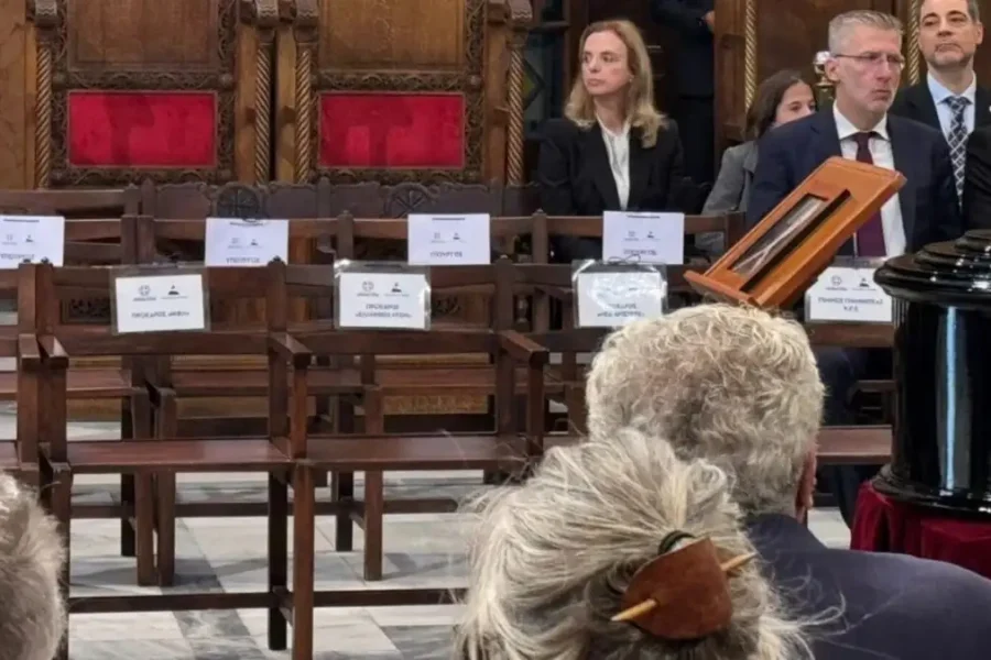 «Που ήσουν χθες Αριστερά μου;» – Η συγκλονιστική ανάρτηση του Οδυσσέα Ιωάννου για την κηδεία Σαββόπουλου