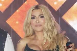 Αγγελική Ηλιάδη: «Όντως είδα UFO και δε θεωρώ ότι είμαι η μόνη στον κόσμο που έχει δει άγνωστο ιπτάμενο αντικείμενο»