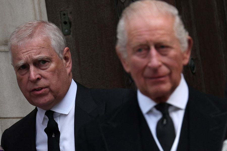 Αφαιρούνται όλοι οι τίτλοι από τον Άντριου, χάνει και το «πρίγκιπας» – Ο Κάρολος τον διώχνει από την βασιλική κατοικία