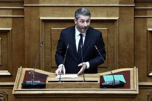 Ανδρουλάκης σε Μητσοτάκη: Έχετε μπερδέψει εμένα με τον κ. Δένδια