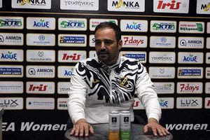 Ποδόσφαιρο Γυναικών: Παρελθόν ο Ανδρουλάκης από τον πάγκο του ΟΦΗ