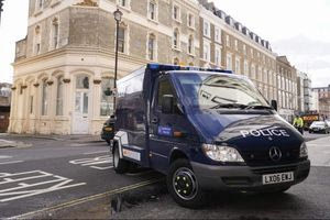 Πυροβολισμοί στο Λονδίνο: Σε κρίσιμη κατάσταση 17χρονος