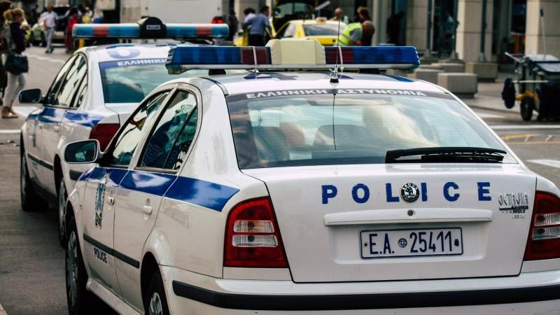 Τρίκαλα: 18χρονος έπνιξε τη μητέρα του με πετσέτα – «Πιο πολύ καιρό ήταν με τον πατέρα του»
