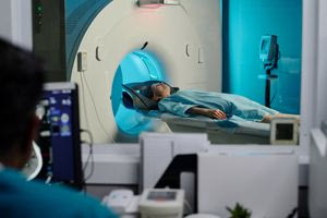 Οι 4 στις 10 αξονικές που μας γράφουν είναι αχρείαστες, αν και είναι γνωστό ότι η ακτινοβολία προκαλεί βλάβες