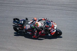 MotoGP: Με φοβερή μονομαχία στο τέλος κέρδισε ο Bezzecchi στο Sprint της Ινδονησίας