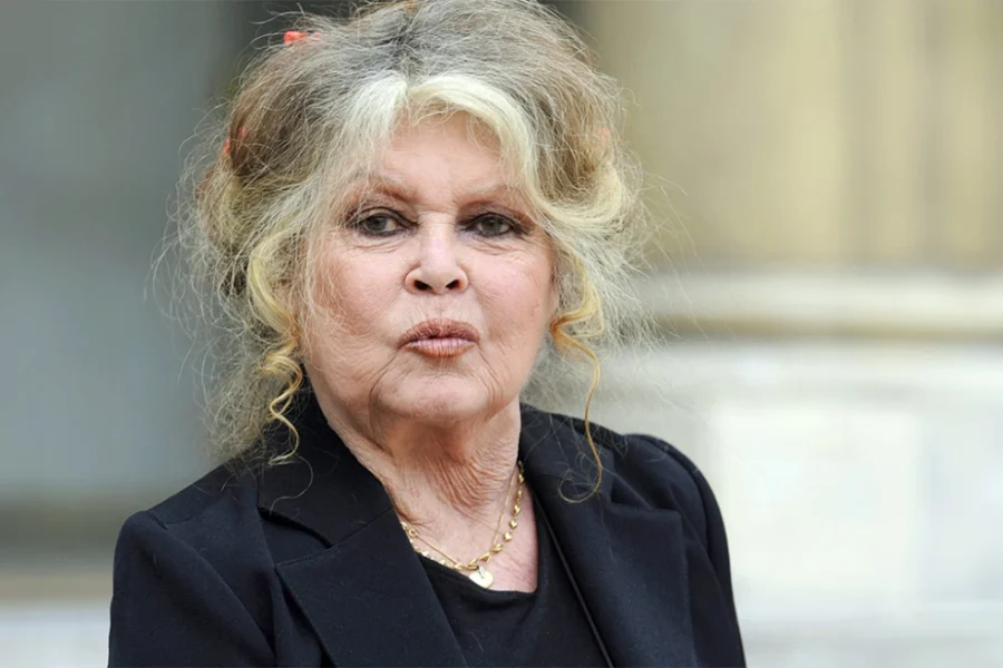 Στο νοσοκομείο η Μπριζίτ Μπαρντό – Ανησυχητική η κατάσταση της υγείας της