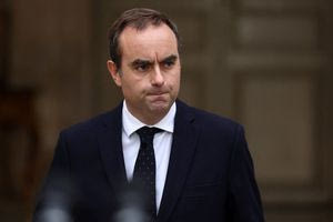 Η πρώτη δήλωση Λεκορνί μετά την παραίτηση: «Δεν πληρούνταν πλέον οι προϋποθέσεις να παραμείνω»