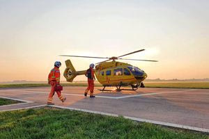 Παίρνουν το 3χρονο κοριτσάκι τους και επιστρέφουν στην πατρίδα