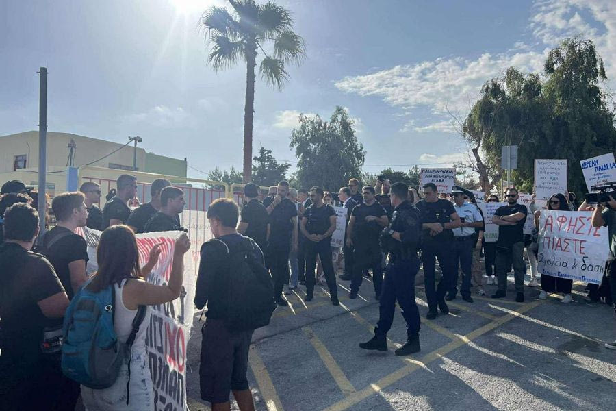 Ρέθυμνο: «Θερμή υποδοχή»  στην υπουργό Σοφία Ζαχαράκη