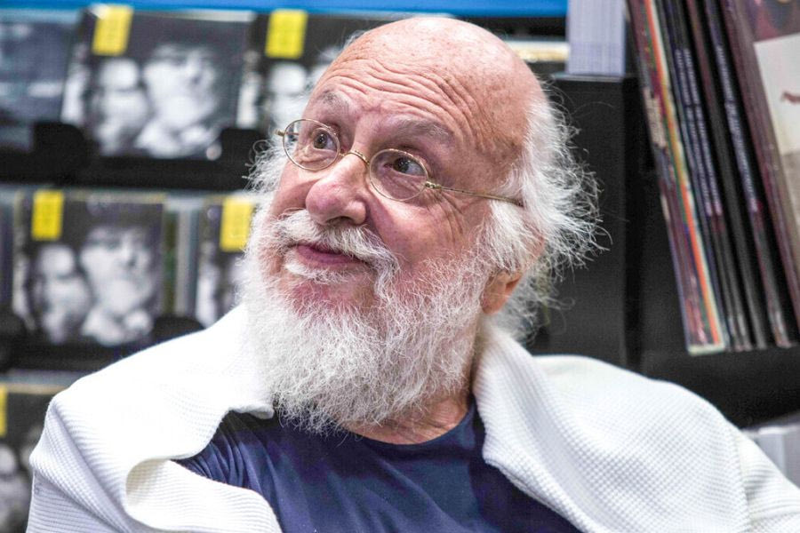 Σίγησε η πιο τρανή μας λαλιά