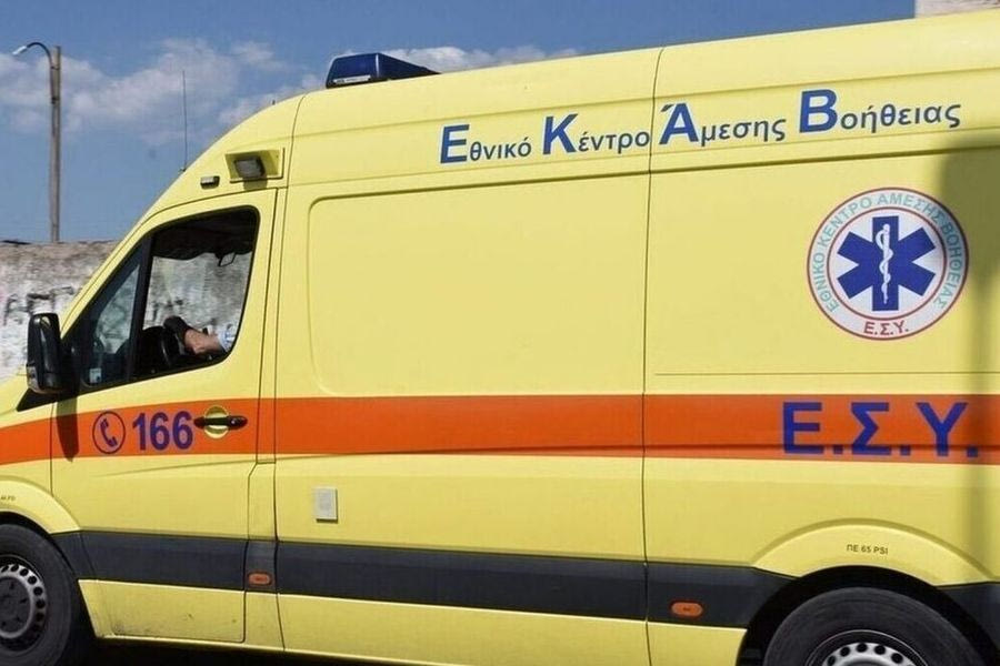 Λάρισα: Η 47χρονη έπαθε καρδιακή ανακοπή μέσα στο ασθενοφόρο, της έκαναν ΚΑΡΠΑ 50 λεπτά