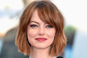Emma Stone: Εντυπωσίασε με την εμφάνιση της στην πρεμιέρα της «Bugonia» στο Λονδίνο