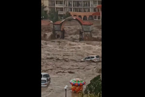Βουλγαρία: Τρεις νεκροί από τις σφοδρές πλημμύρες σε τουριστικό θέρετρο
