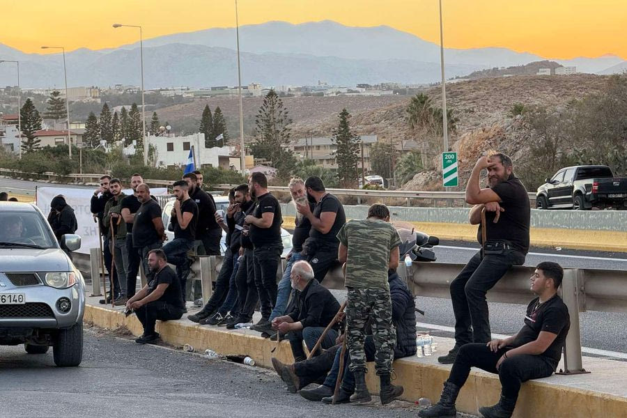 Έκλεισε ξανά ο ΒΟΑΚ – Αποφασισμένοι οι αγρότες να παραμείνουν στα μπλόκα «μέχρι να δικαιωθούμε»