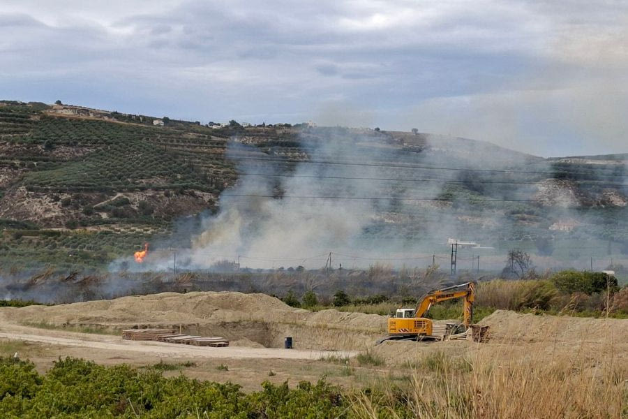 Φωτιά στις Μαλάδες: Ο ΣΥΝ.Ε.Φ.ΜΑ ευχαριστεί για την άμεση παρέμβαση