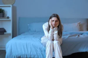 Οι διαταραχές του ύπνου απειλούν τον εγκέφαλό μας – Τι δείχνει μεγάλη μελέτη του ΕΚΠΑ