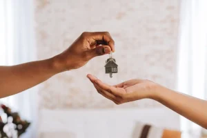 Κλειδώνει το μητρώο ενοικίων – Στο τραπέζι τριετής απαλλαγή φόρων για 2η ευκαιρία σε εποχικά απασχολούμενους