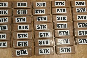 Έκρυβαν την κοκαΐνη σε κοντέινερ με μπανάνες στο λιμάνι του Πειραιά