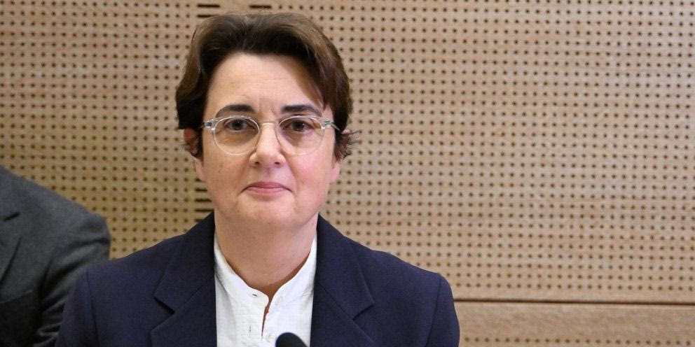 Λούβρος: Χωρίς κάμερα το σημείο που τρύπωσαν οι ληστές – «Αποτύχαμε» λέει η διευθύντρια του Μουσείου
