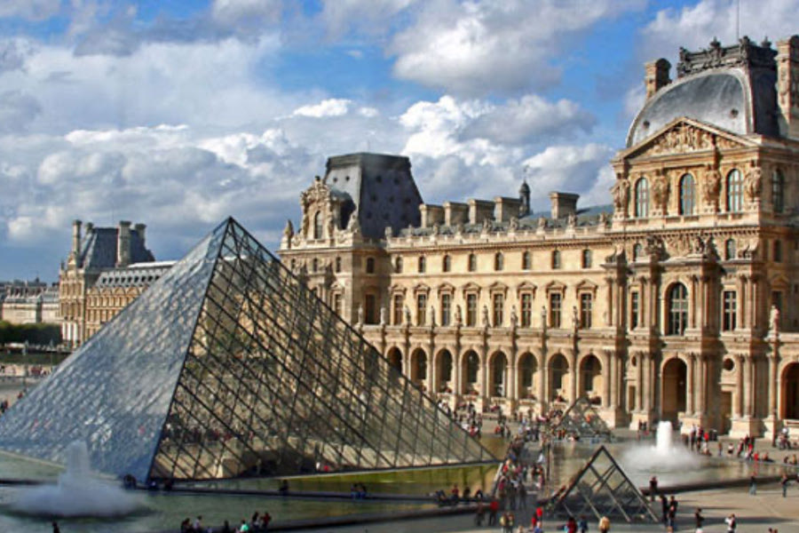 Kλοπή στο Λούβρο: Οι δύο συλληφθέντες παραδέχτηκαν εν μέρει την εμπλοκή τους