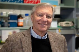 Αναγόρευση του Michael P. Czech σε Επίτιμο Διδάκτορα της Ιατρικής Σχολής του Πανεπιστημίου Κρήτης