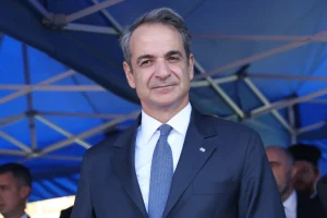 Μητσοτάκης: Να μεταλαμπαδεύσουμε το μήνυμα της ενότητας του ’40 – Οι Ένοπλες Δυνάμεις είναι εδώ για να υπερασπιστούν την ελευθερία μας
