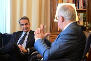 Ο Τασούλας έβαλε…«συνταγματικά» όρια στον Κυριάκο! Γιατί το Μαξίμου θέλει να…αποστειρώσει τον «Άγνωστο»; Τι φοβάται; Το 70% θέλει αλλαγή κυβέρνησης! Στο 20% το κόμμα Τσίπρα, στο 8% του Σαμαρά!