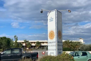 Μίσθωση σε ιδιώτη για 99 χρόνια: Ξενοδοχείο και Τουριστική Σχολή το Ξενία στο Κοκκίνη Χάνι