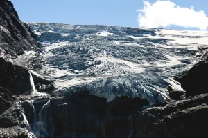 Κλιματική καταστροφή στις Άλπεις: Οι παγετώνες της Ελβετίας έχασαν το 3% του όγκου τους