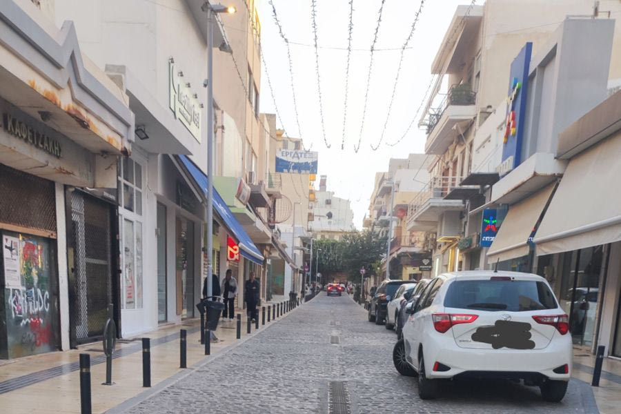 Τελικά οι πεζόδρομοι κατά πόσο πεζόδρομοι είναι σε αυτή την πόλη;