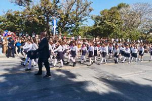 (ΒΙΝΤΕΟ & ΦΩΤΟ) Με πλήθος κόσμου τιμήθηκε η 28η Οκτωβρίου στο Ηράκλειο