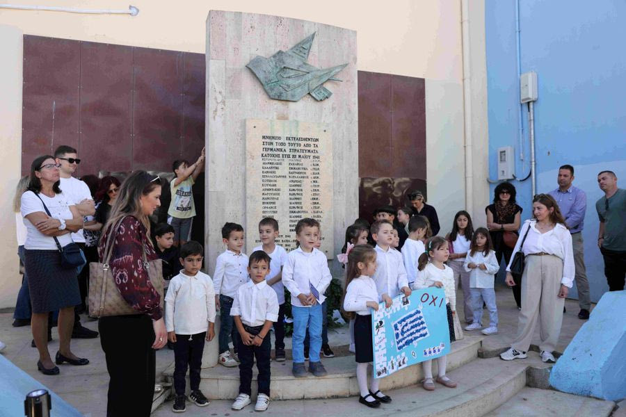 Με την τελετή μνήμης στο Μνημείο Πεσόντων στην Αγία Μαρίνα ξεκίνησαν οι εκδηλώσεις για την 28η Οκτωβρίου στο Δήμο Μαλεβιζίου