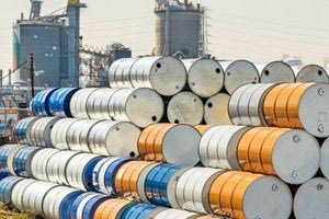 Ινδία: Δεν θα σταματήσει να αγοράζει πετρέλαιο από τη Ρωσία