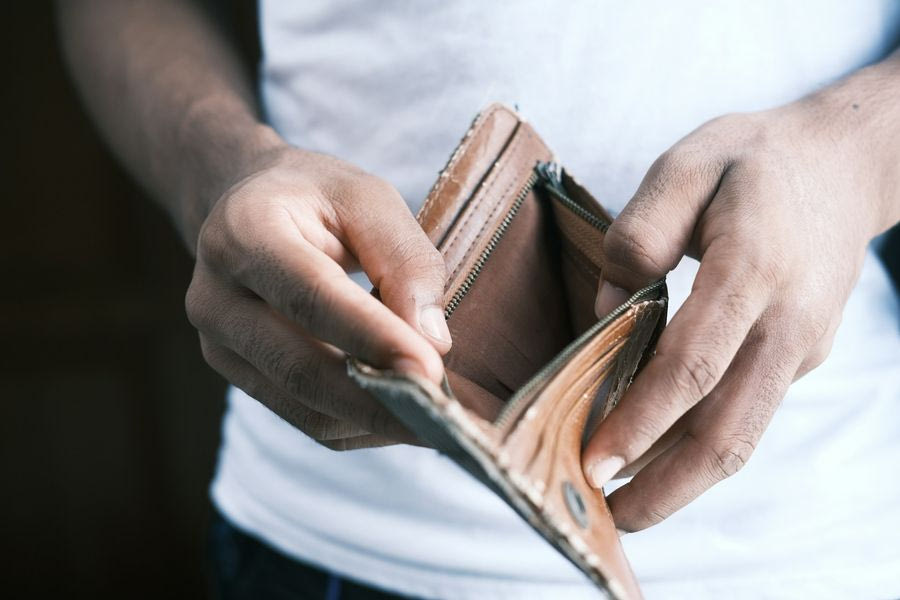 Εργαζόμενοι αλλά φτωχοί – Αρνητική διάκριση για την Ελλάδα