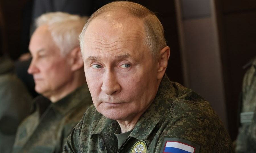 «Πιο αποφασισμένος από ποτέ» να συνεχίσει τον πόλεμο ο Πούτιν – Μυστικές υπηρεσίες των ΗΠΑ