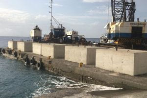 Χανιά: Ξεκίνησαν οι εργασίες κατασκευής ράμπας εξυπηρέτησης πλοίων στην Αγία Ρουμέλη Σφακίων