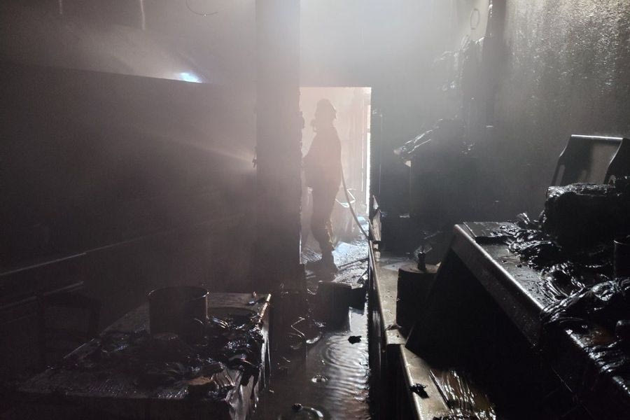 Έκρηξη δεξαμενής αερίου προκάλεσε πυρκαγιά σε κατάλυμα στον Κεραμέ Ρεθύμνου
